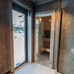 Luxury Home, Skiing, Sauna, Remote Office