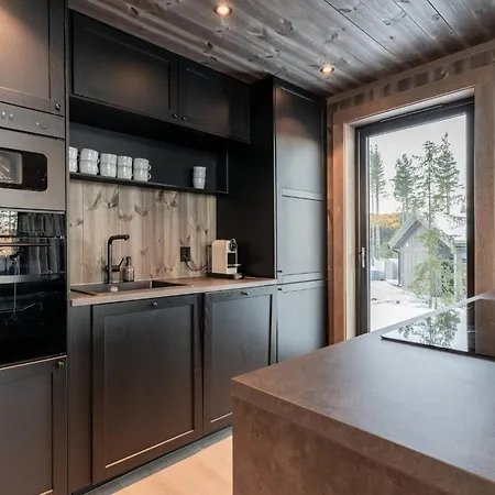 Luxury Home, Skiing, Sauna, Remote Office *