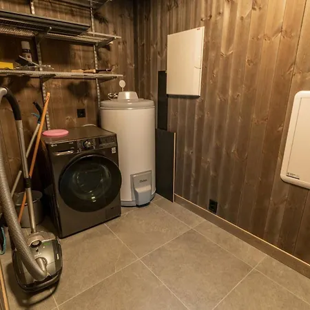 Luxury Home, Skiing, Sauna, Remote Office * Несбиен