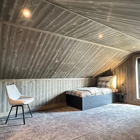 Luxury Home, Skiing, Sauna, Remote Office * Несбиен