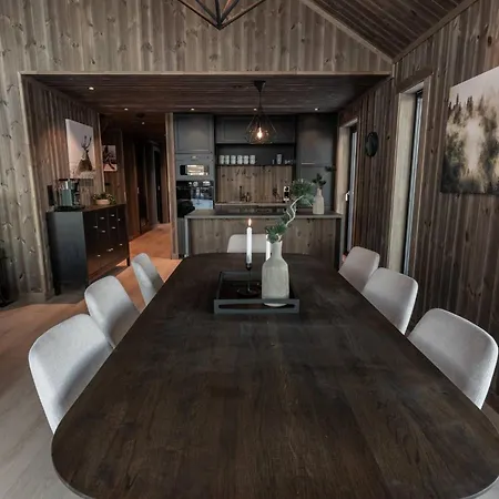 Luxury Home, Skiing, Sauna, Remote Office Дом отдыха *
