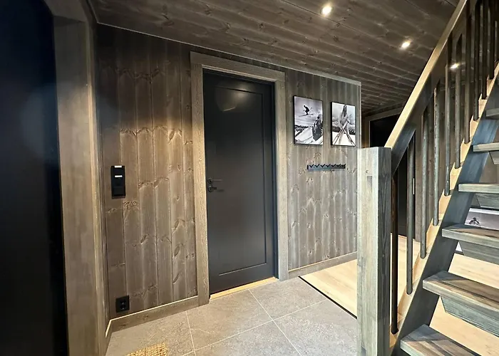 Luxury Home, Skiing, Sauna, Remote Office Feriehus