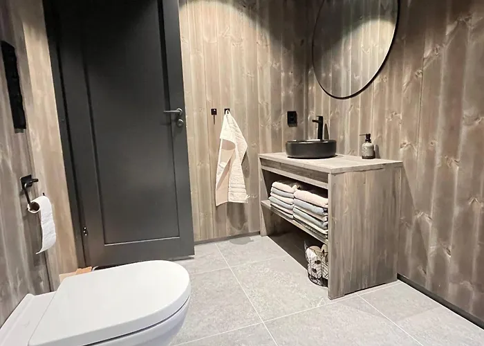 Luxury Home, Skiing, Sauna, Remote Office